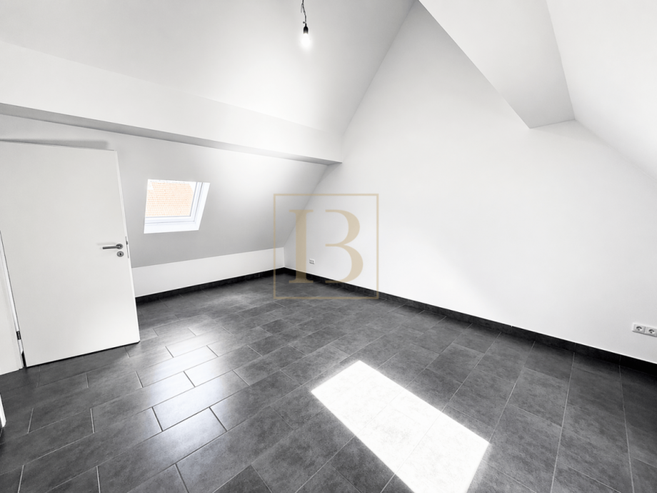 Lichtdurchflutetes Schlafzimmer im Obergeschoss Doppelhaush�lfte S�dheide
