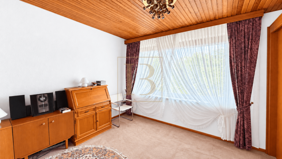 Helles Schlafzimmer mit angenehmer S�dausrichtung Etagenwohnung L�neburg