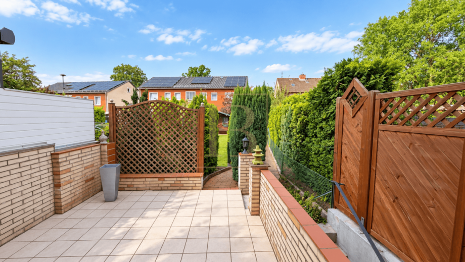 Terrasse ins Gr�ne Reihenmittelhaus Uelzen