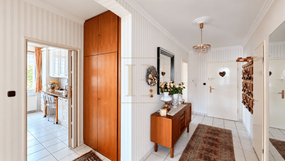 Eleganter Eingangsbereich Etagenwohnung L�neburg